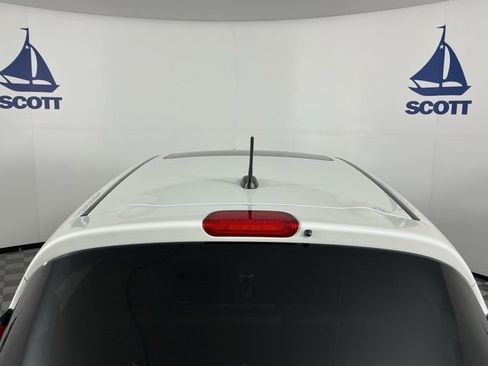 Used 2016 Nissan Juke SL image 24