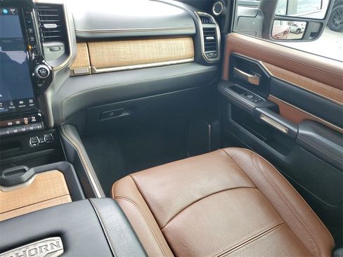 Used 2024 RAM 2500 Limited image 20