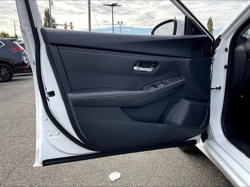 Used 2024 Nissan Sentra SV image 21