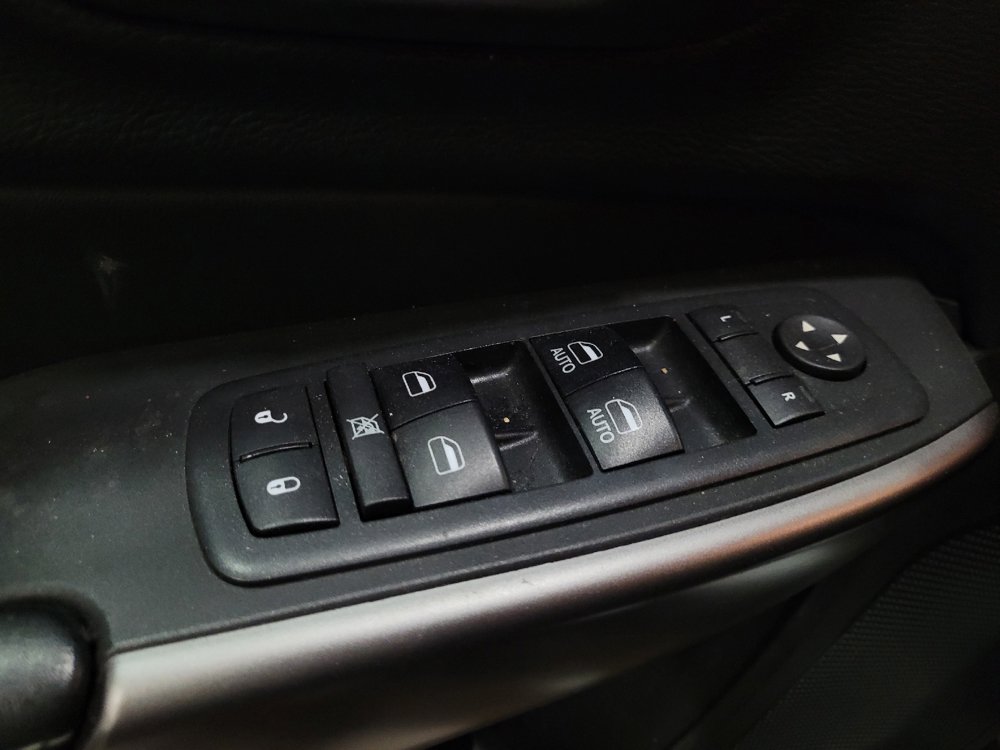 Used 2019 Jeep Cherokee Limited AWD/4WD image 27