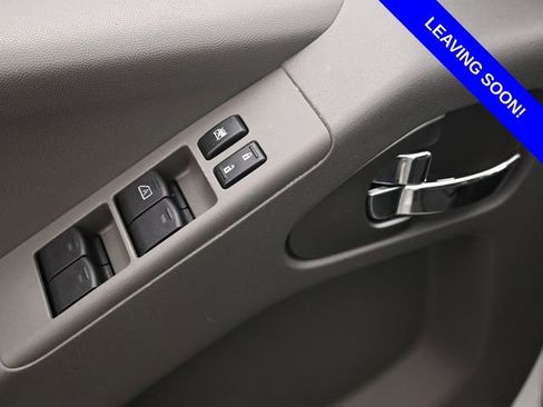 Used 2020 Nissan Frontier SV w/ Midnight Edition Floor Mats RWD image 13