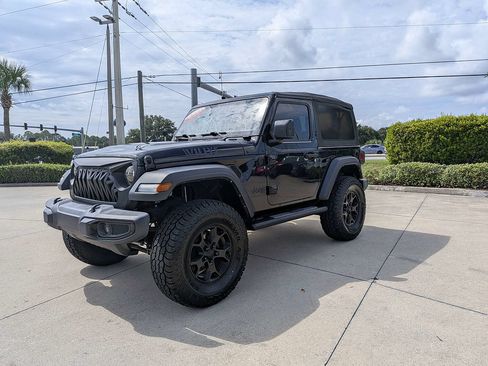 Used 2021 Jeep Wrangler Sport AWD/4WD image 7