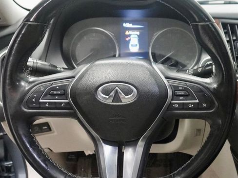 Used 2018 INFINITI Q50 Luxe w/ Essential Package (2.0T Luxe) image 11