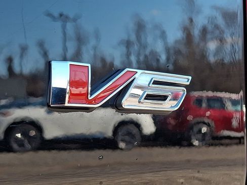 Used 2022 Chevrolet Colorado Z71 image 30