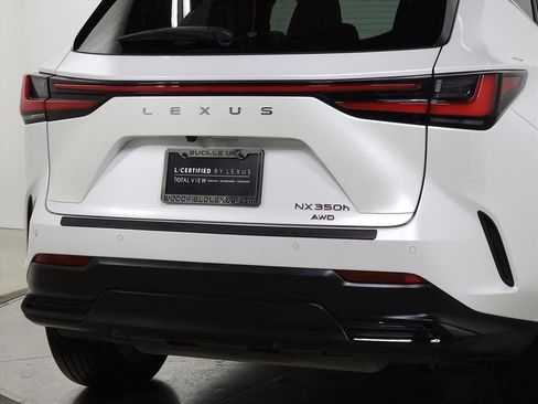 Certified 2022 Lexus NX 300h AWD image 10