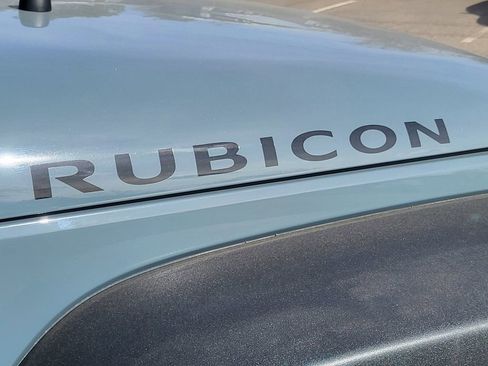 Used 2014 Jeep Wrangler Unlimited Rubicon w/ Connectivity Group image 12