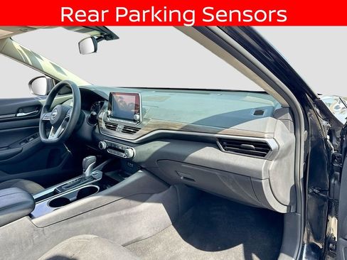 Used 2024 Nissan Altima 2.5 SV FWD image 13