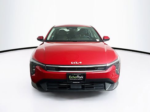 Used 2025 Kia K4 LXS image 2