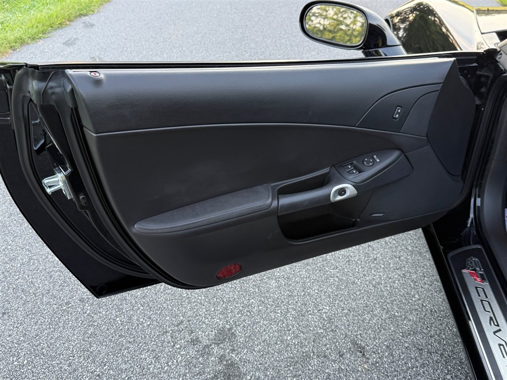 Used 2013 Chevrolet Corvette Grand Sport w/ 2LT Preferred Equipment Group RWD image 45