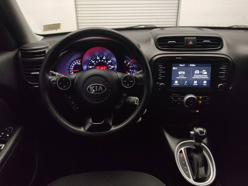 Used 2018 Kia Soul + FWD image 22