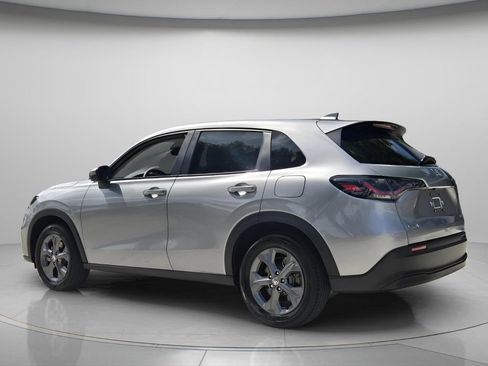 Certified 2026 Honda HR-V LX image 8