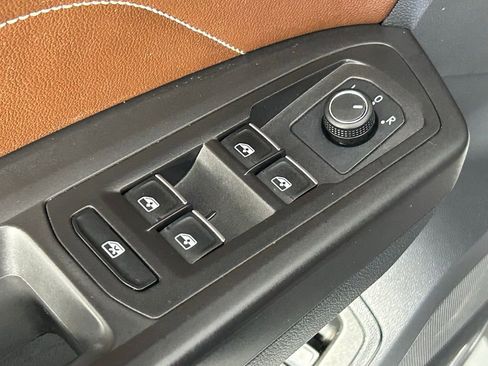 Used 2022 Volkswagen Atlas SE w/ Black Wheel Package AWD/4WD image 35