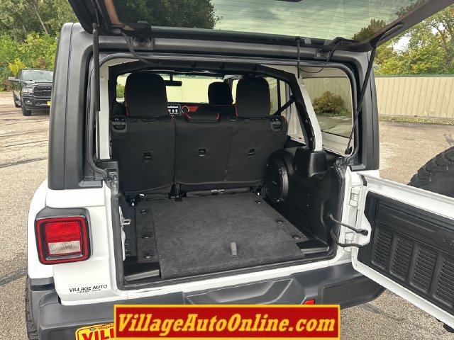 Used 2018 Jeep Wrangler Unlimited Rubicon AWD/4WD image 35