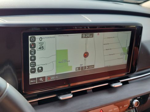 Used 2022 Kia Carnival SX FWD image 32