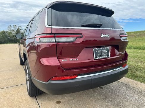 Used 2022 Jeep Grand Cherokee L Limited image 8