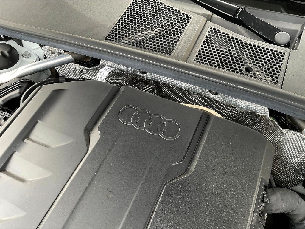 Used 2025 Audi A5 Premium Plus w/ Premium Plus AWD/4WD image 32