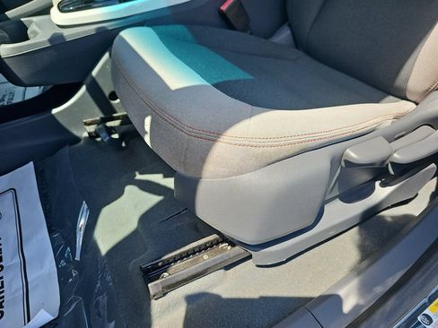 Used 2020 Chevrolet Bolt LT FWD image 27
