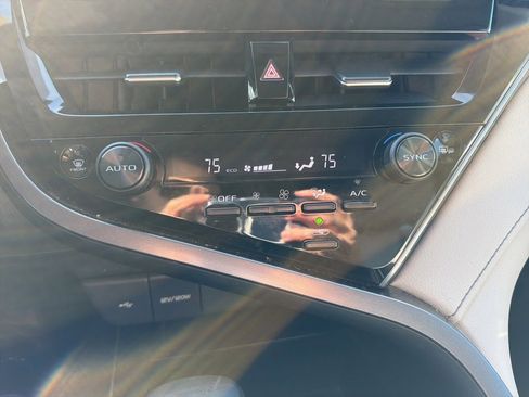 Used 2023 Toyota Camry SE image 19
