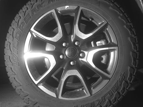 Used 2025 Jeep Compass Trailhawk image 13