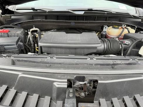 Used 2022 Chevrolet Tahoe Z71 w/ Luxury Package image 22