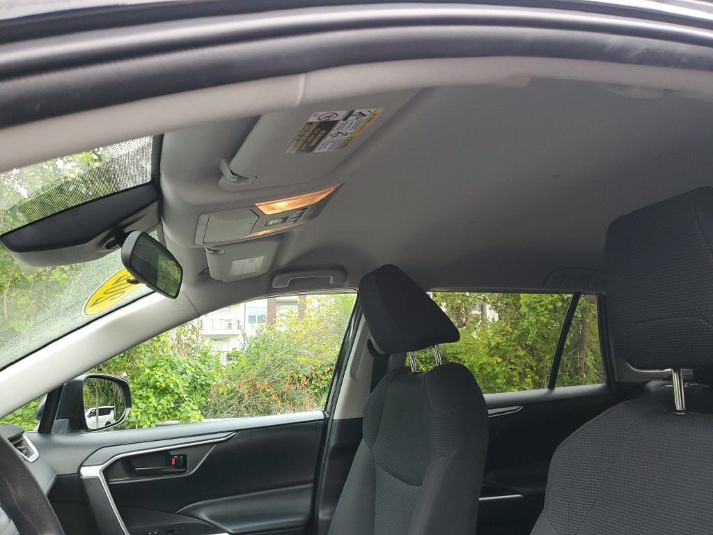Used 2020 Toyota RAV4 LE FWD image 20