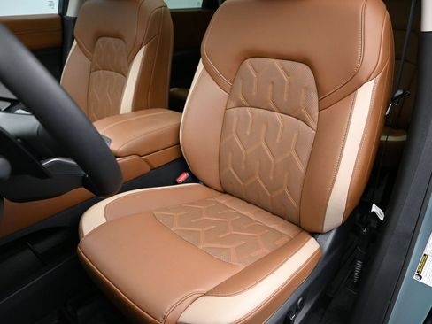 Used 2026 Nissan Pathfinder Platinum w/ Cargo Package FWD image 20