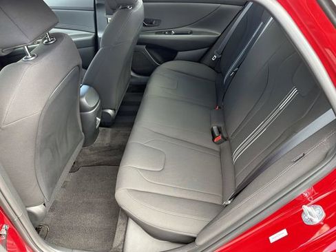 Certified 2025 Hyundai Elantra Sport FWD image 20
