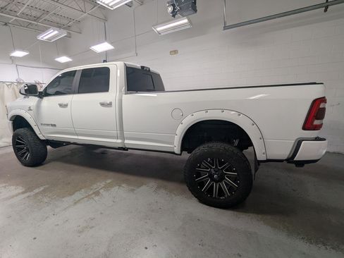 Used 2022 RAM 3500 Limited AWD/4WD image 10