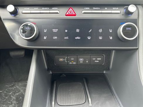 New 2025 Hyundai Sonata Limited image 18