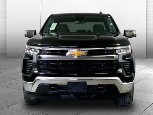 Used 2023 Chevrolet Silverado 1500 LT image 2