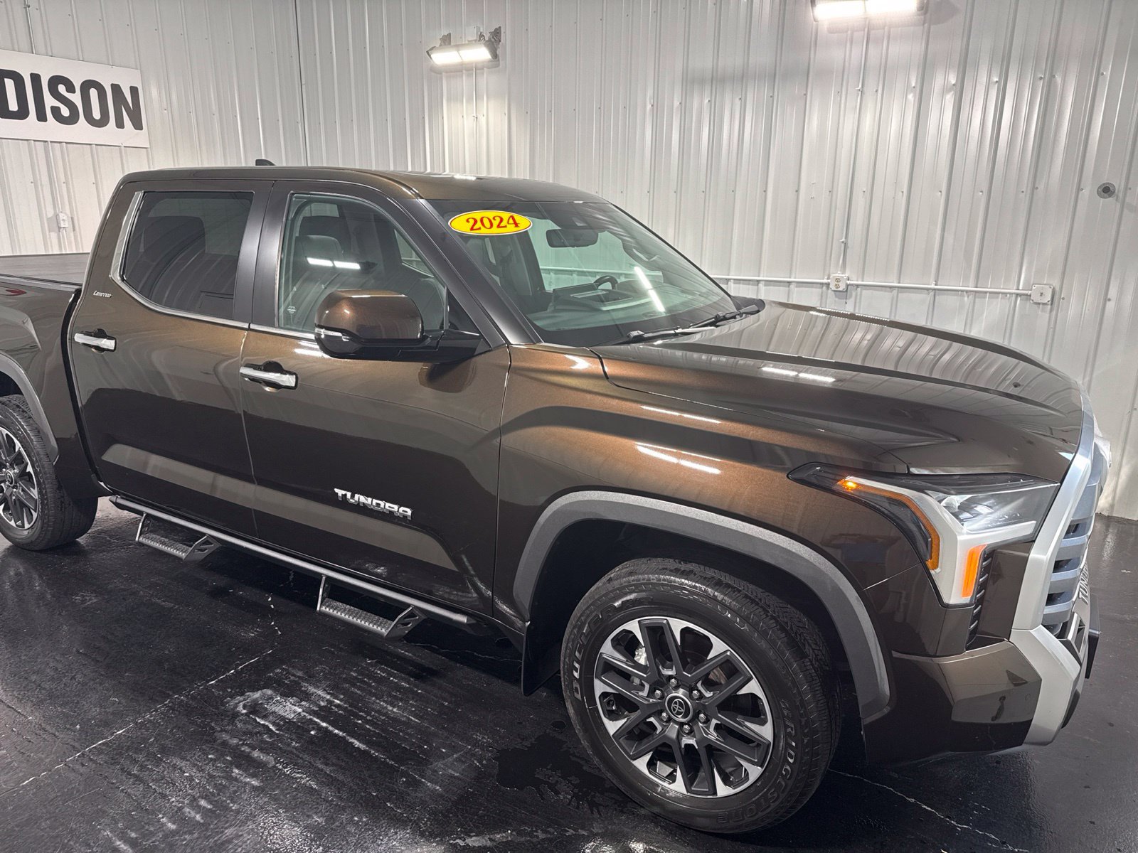 Used 2024 Toyota Tundra Limited w/ Power Package AWD/4WD image 6