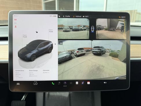 Used 2025 Tesla Model Y Long Range RWD image 25