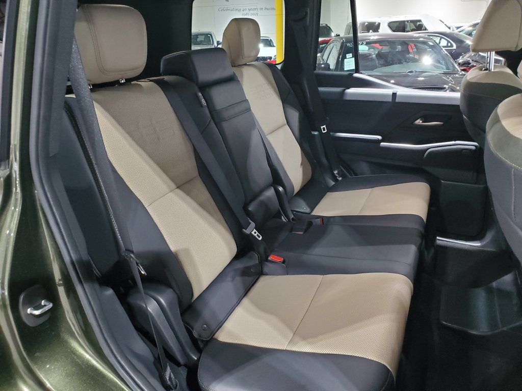 Used 2024 Lexus GX 550 AWD/4WD image 21