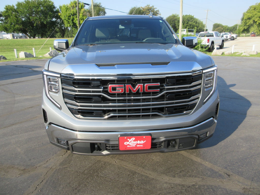 Certified 2023 GMC Sierra 1500 SLT w/ SLT Premium Package AWD/4WD image 14