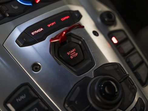 Used 2016 Lamborghini Aventador LP 700-4 AWD/4WD image 43