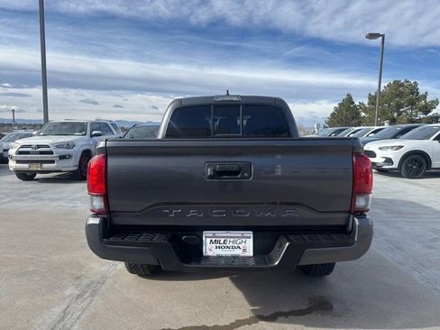 Used 2019 Toyota Tacoma SR image 9