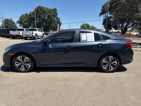Used 2018 Honda Civic EX-T image 4