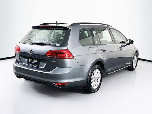 Used 2017 Volkswagen Golf S image 9