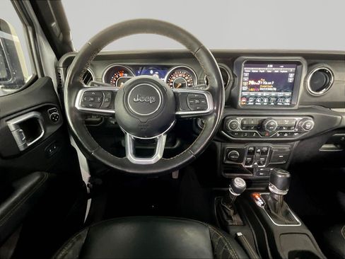 Used 2021 Jeep Wrangler Unlimited Sahara AWD/4WD image 8