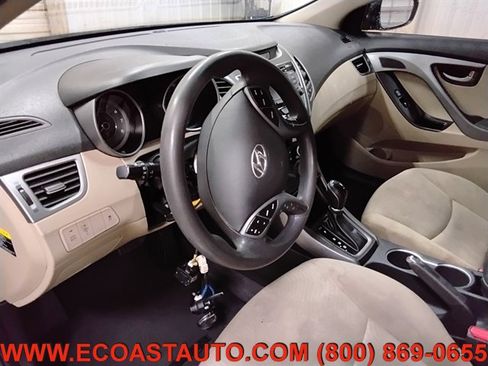 Used 2016 Hyundai Elantra SE w/ Option Group 02 image 11