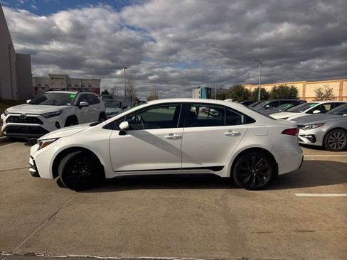 Used 2025 Toyota Corolla SE image 5