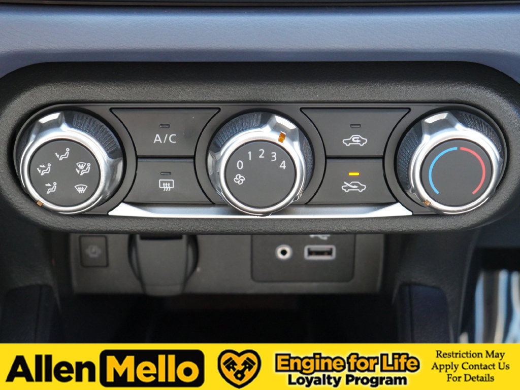 Used 2024 Nissan Versa SV FWD image 19