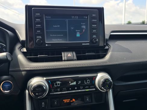 Used 2021 Toyota RAV4 XLE w/ XLE Grade Weather Package AWD/4WD image 24