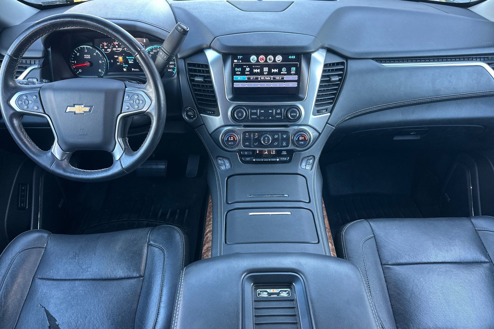 Used 2020 Chevrolet Tahoe Premier AWD/4WD image 16