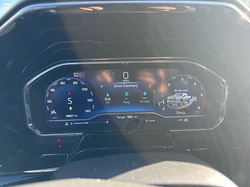 Used 2024 Chevrolet Silverado 2500 LTZ w/ LTZ Plus Package image 7