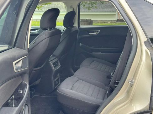 Used 2018 Ford Edge SEL AWD/4WD image 14