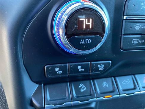 Used 2019 GMC Sierra 1500 SLT w/ SLT Premium Package image 18