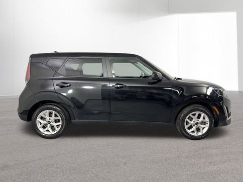 Certified 2023 Kia Soul S FWD image 35