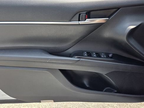 Used 2019 Toyota Camry LE FWD image 26