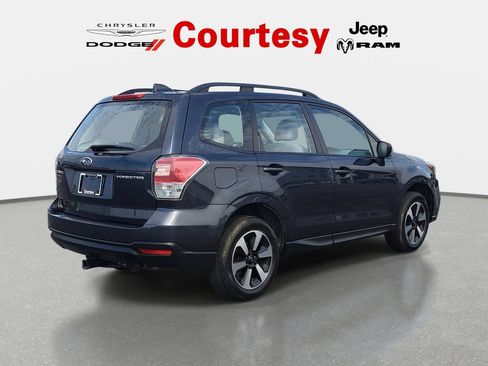 Used 2018 Subaru Forester 2.5i w/ Alloy Wheel Package AWD/4WD image 4